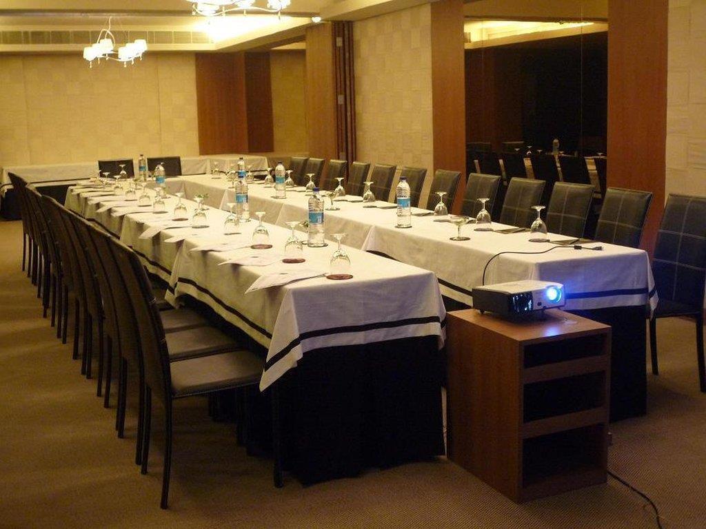 Udman Hotel Panchshila Park Nova Deli Facilidades foto