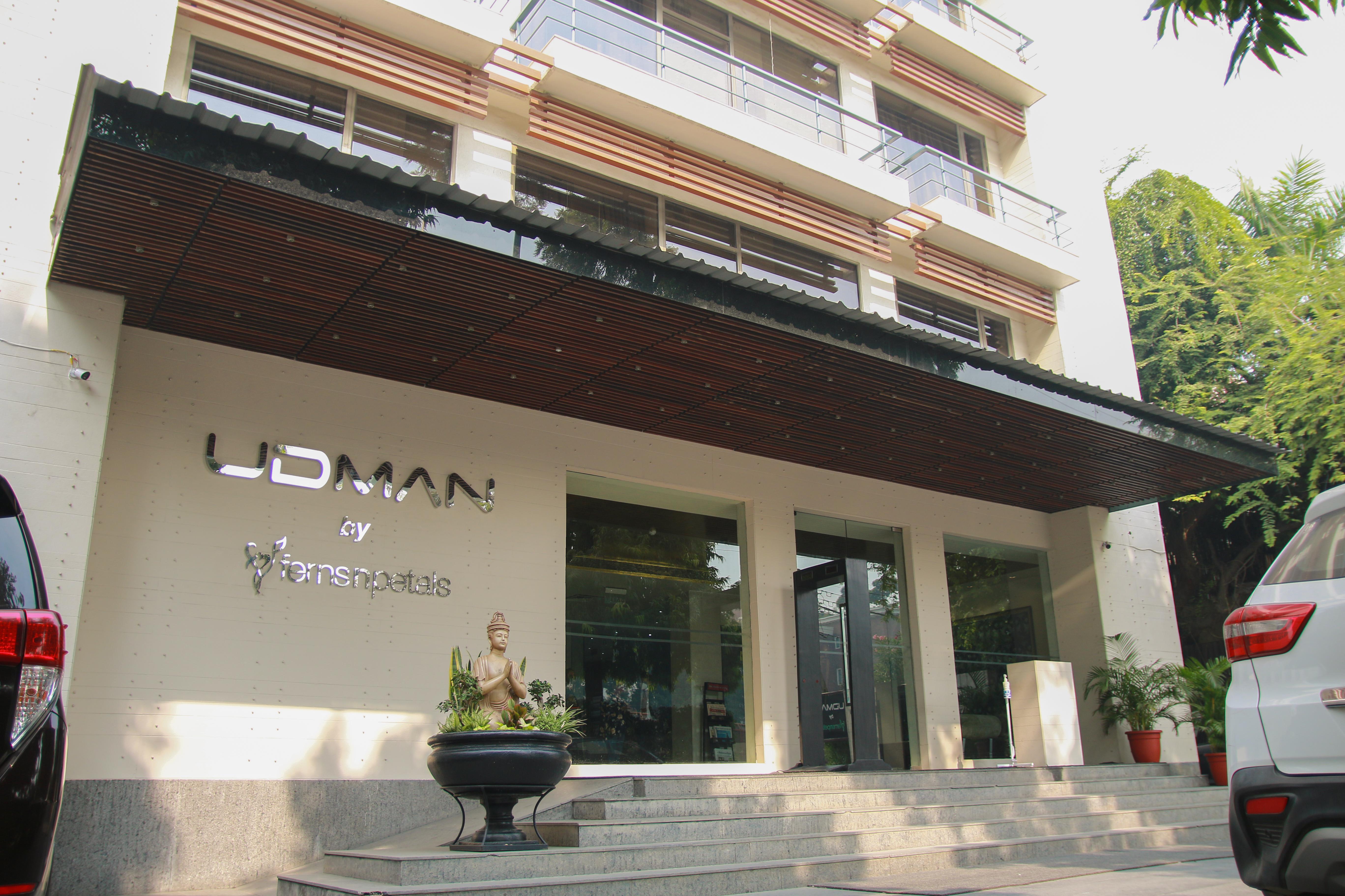 Udman Hotel Panchshila Park Nova Deli Exterior foto
